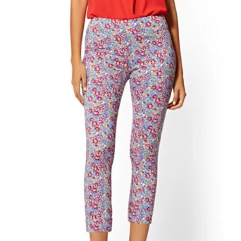 New York and Company High Waist Pull On Crop Pant
